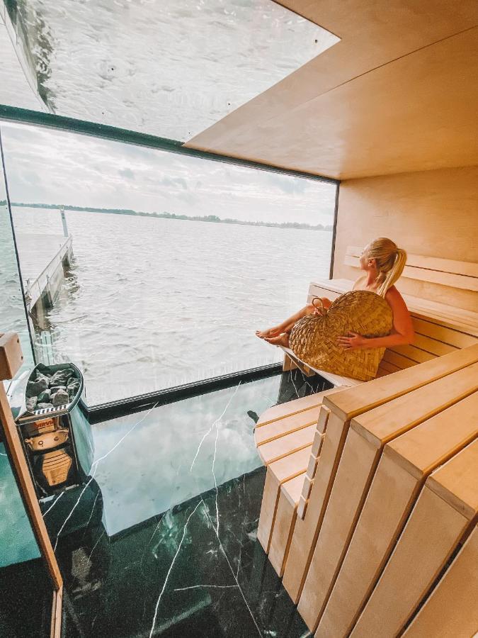 Ht Houseboats - Domki Na Wodzie - Sauna, Motorowka, Rowerki Wodne Mielno Exterior foto
