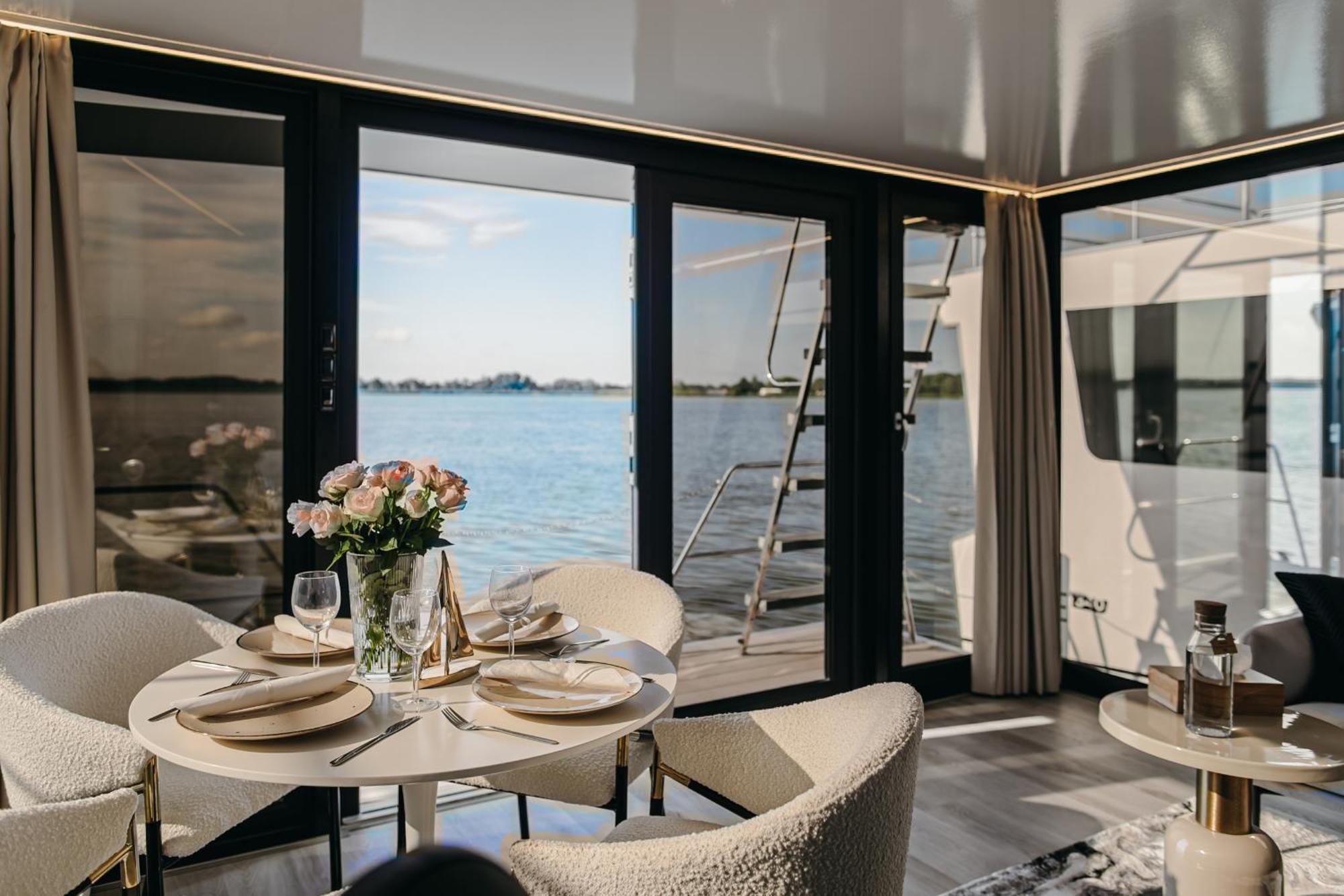 Ht Houseboats - Domki Na Wodzie - Sauna, Motorowka, Rowerki Wodne Mielno Zimmer foto