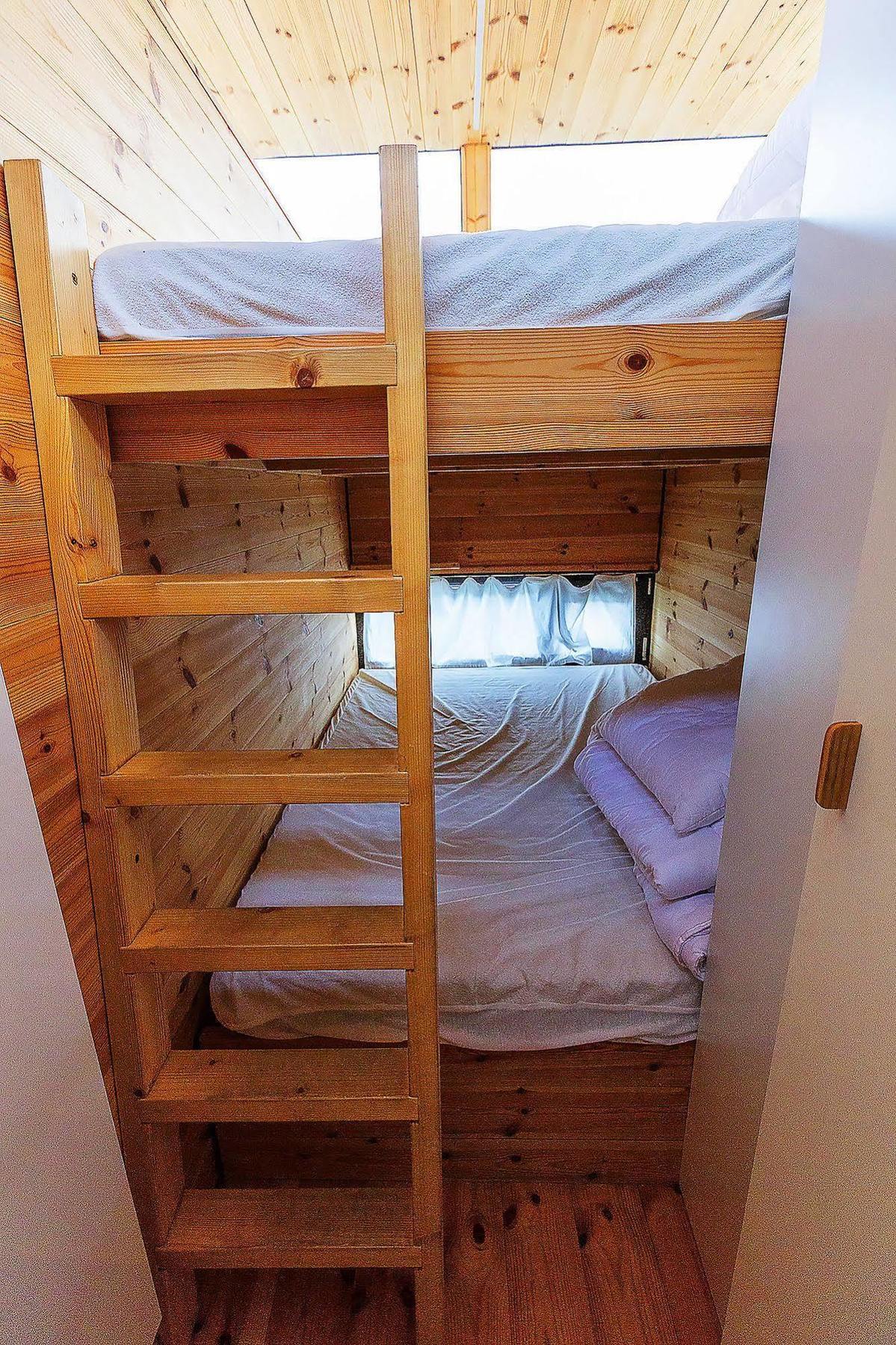 Ht Houseboats - Domki Na Wodzie - Sauna, Motorowka, Rowerki Wodne Mielno Exterior foto