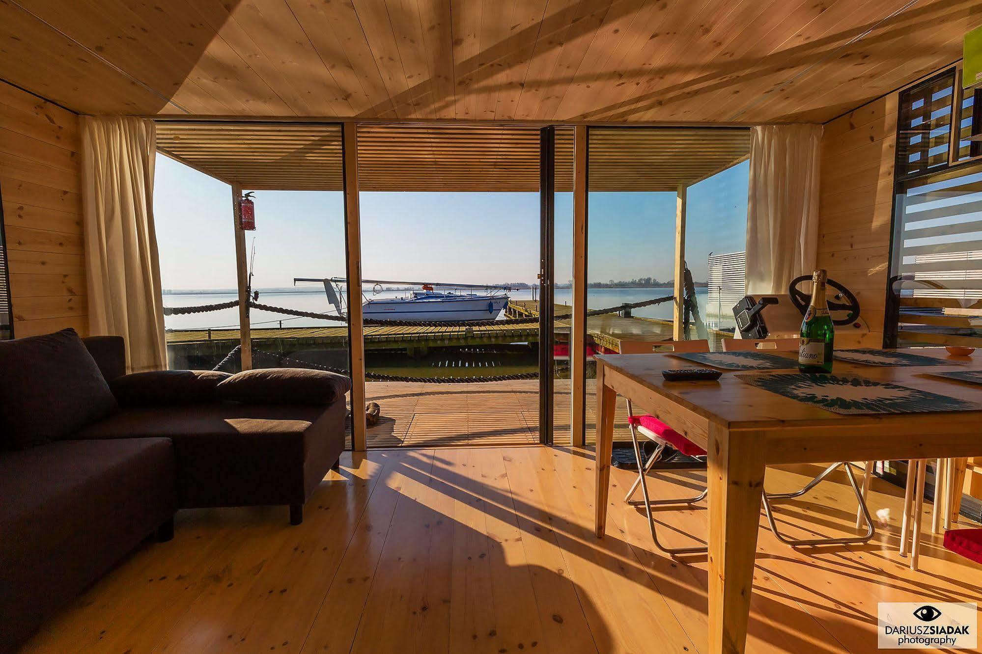 Ht Houseboats - Domki Na Wodzie - Sauna, Motorowka, Rowerki Wodne Mielno Exterior foto